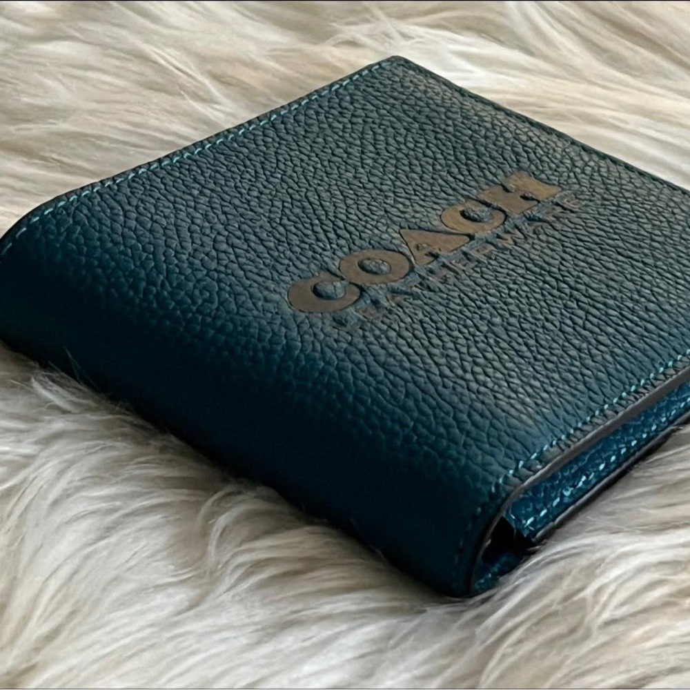 C6698 - Coach Men’s 3-in-1 Wallet - Picture 2 of 11